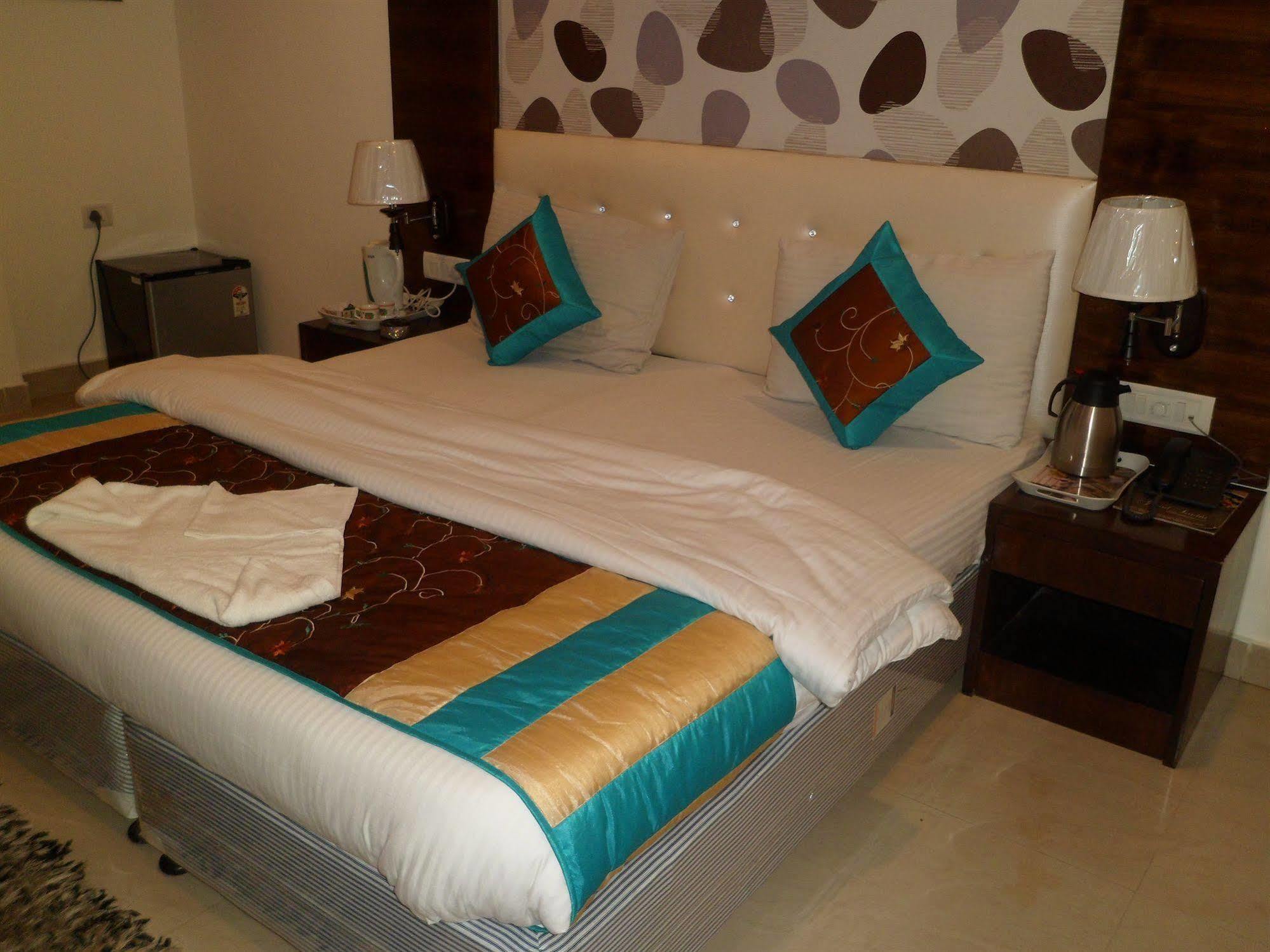 Hotel Arjun New Delhi Exterior foto
