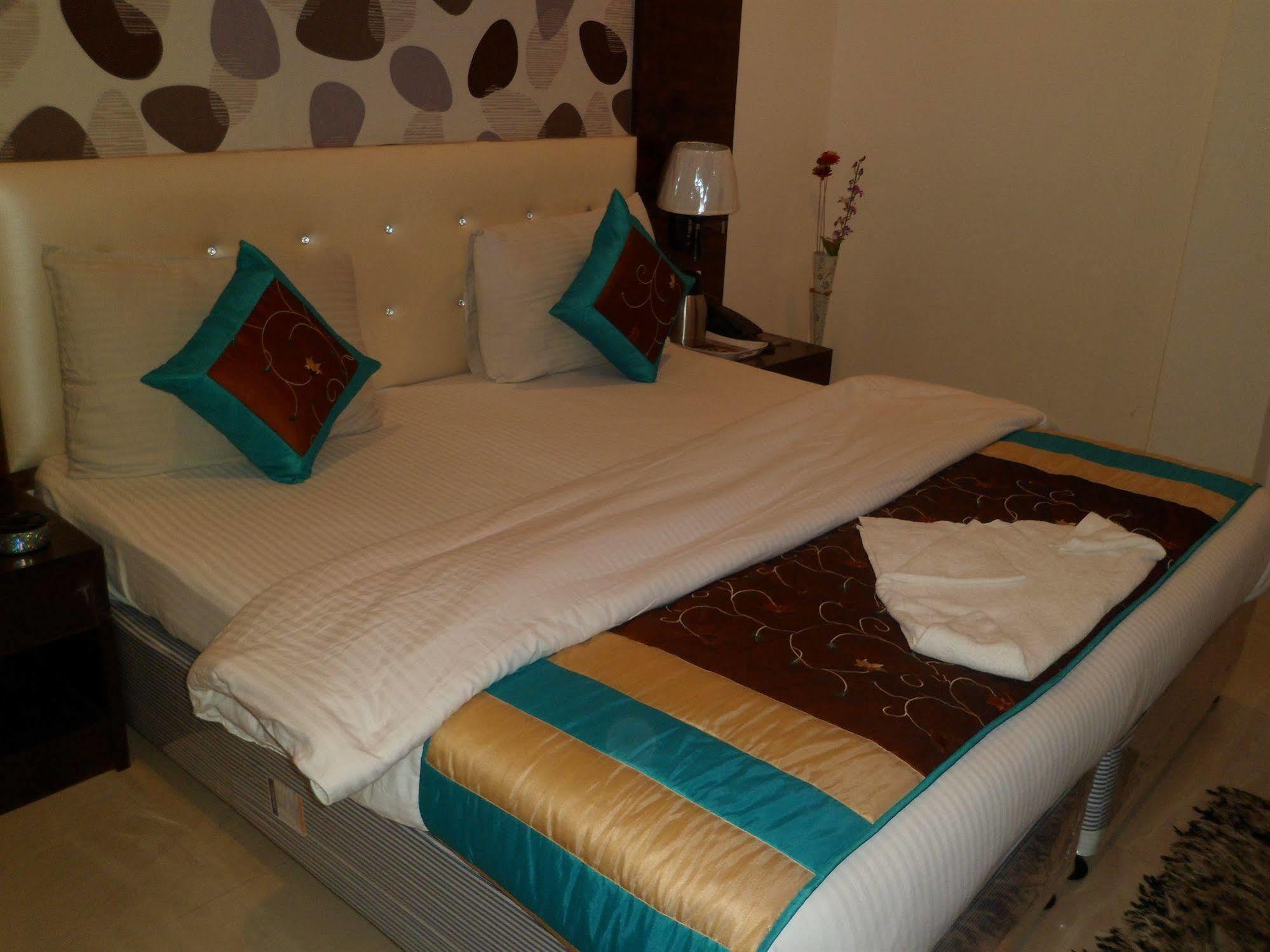 Hotel Arjun New Delhi Exterior foto