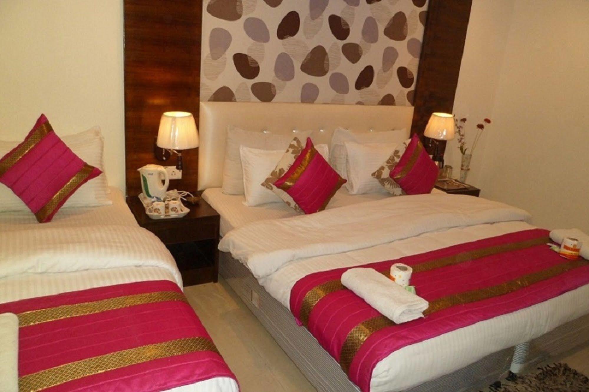 Hotel Arjun New Delhi Exterior foto