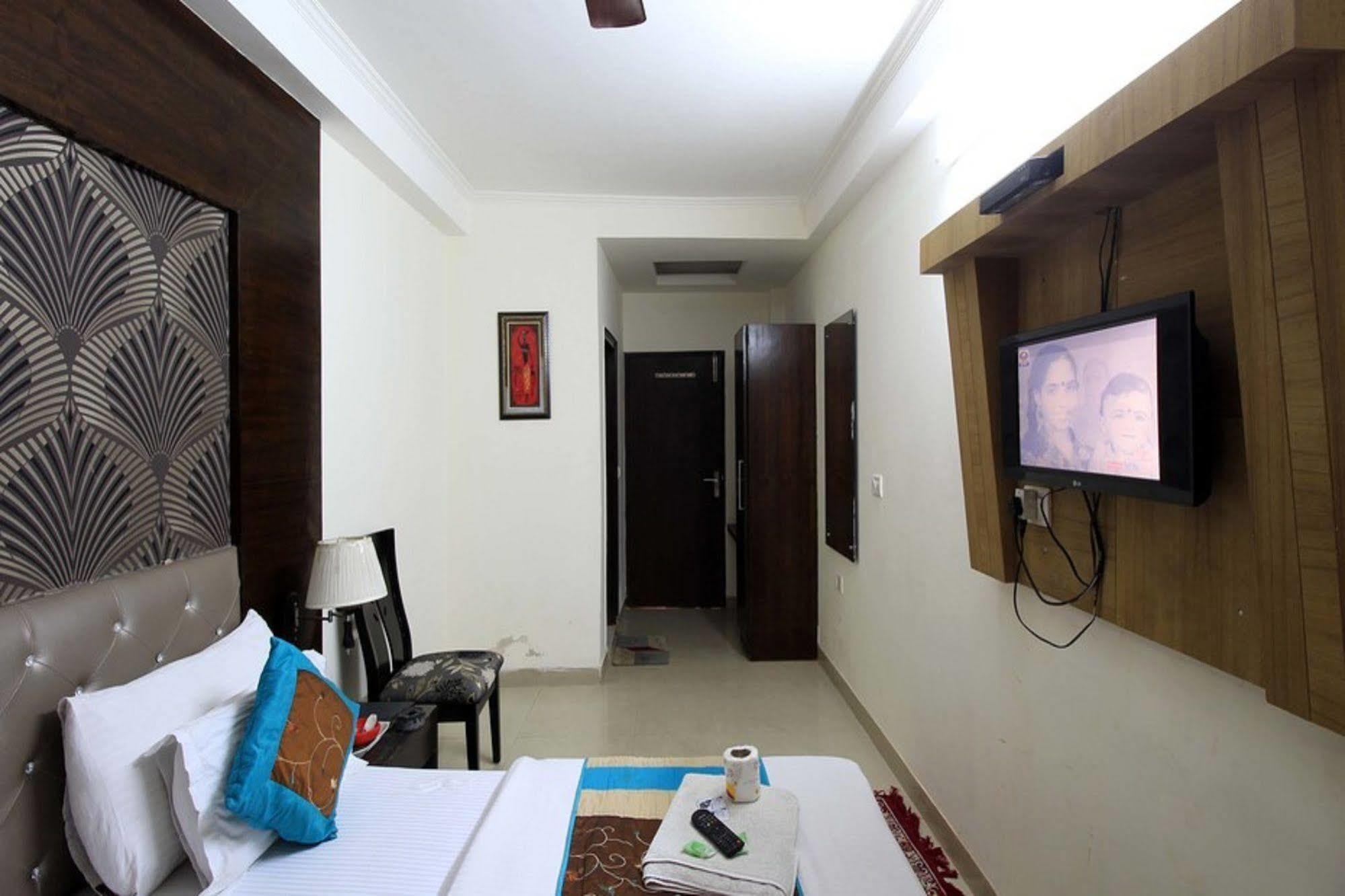 Hotel Arjun New Delhi Exterior foto
